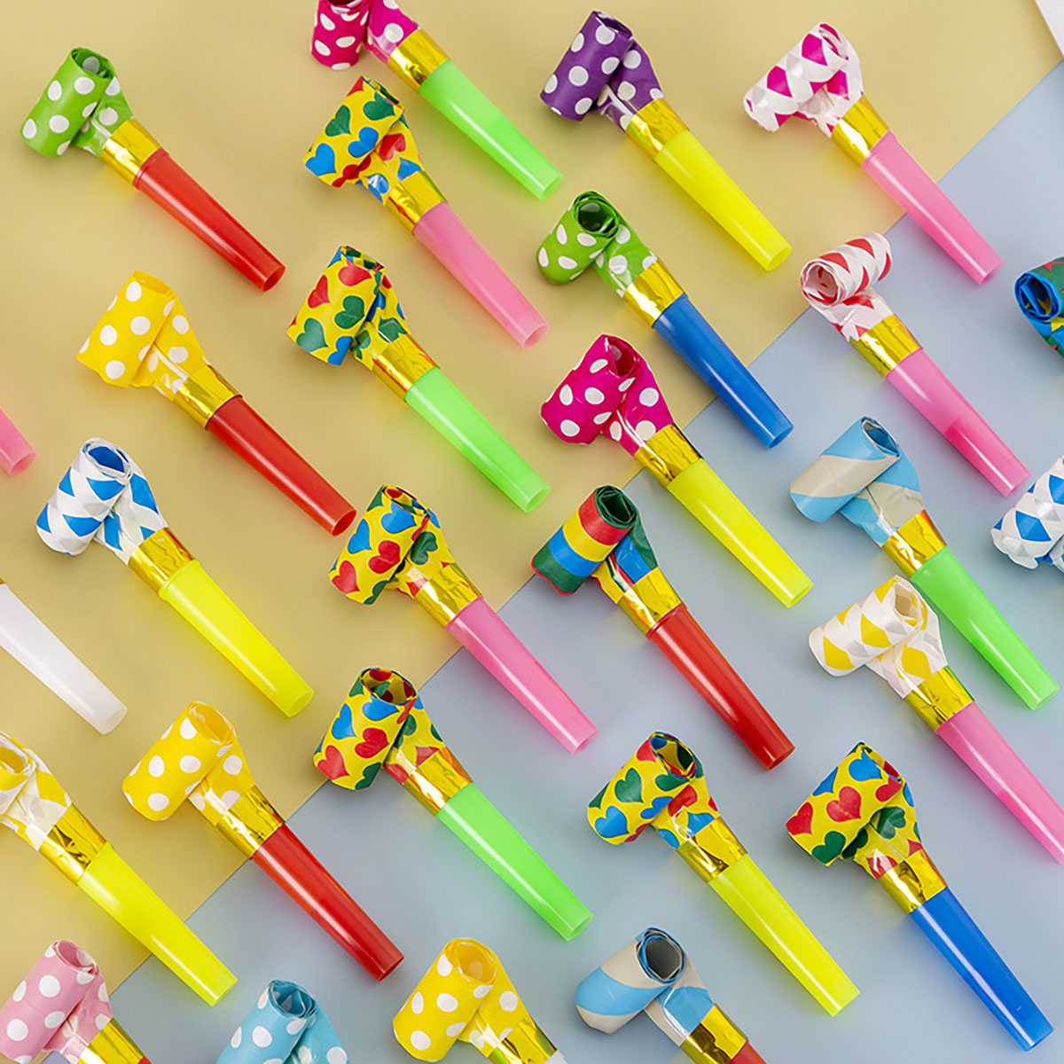 子供のためのカラフルなホイッスルおもちゃ、面白いおもちゃ、吹 - Party Games Easter のレビューと価格